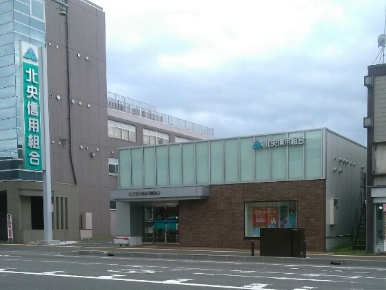 美園支店の外観写真