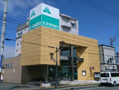 静内支店の外観写真